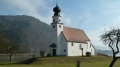 Kerkje langs de Donau